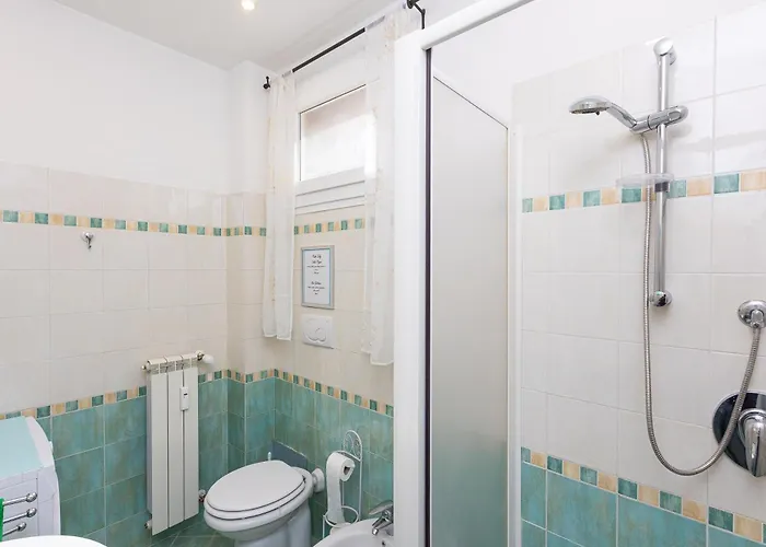 The Sunflower House Apartment